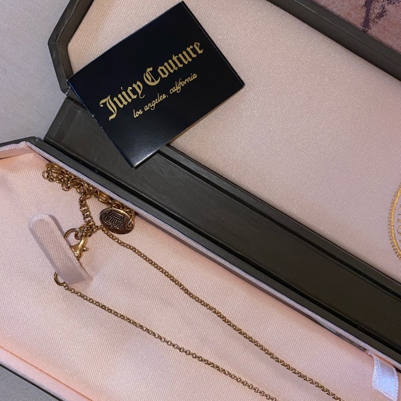 Juicy couture cherry necklace - Picture 3 of 5